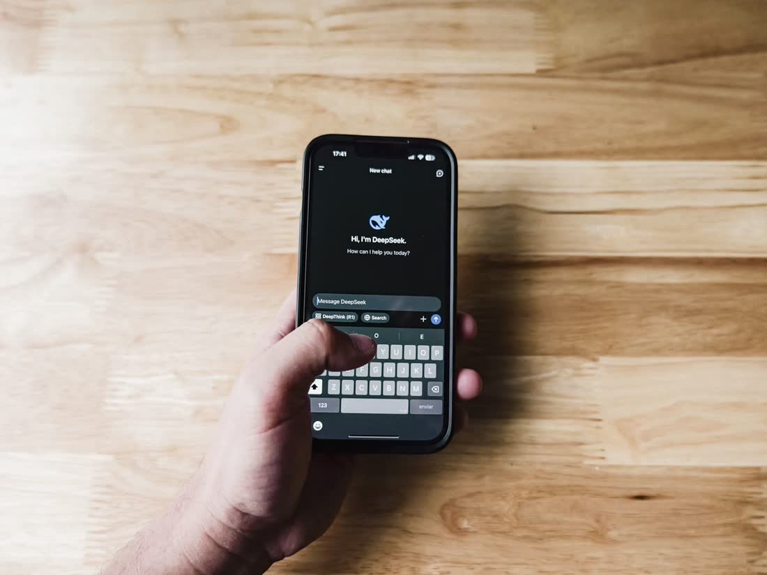 AI assistant on a phone